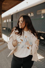 Load image into Gallery viewer, Choose Gratitude Graphic Tee