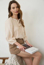 Load image into Gallery viewer, Front tie blouse
