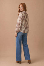 Load image into Gallery viewer, Plus High Neck Back Neck Button Floral Woven Top