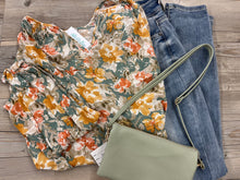Load image into Gallery viewer, Fall floral top