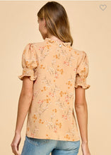 Load image into Gallery viewer, Tan floral top