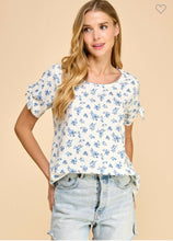 Load image into Gallery viewer, Blue floral print top