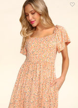 Load image into Gallery viewer, Peach floral maxi