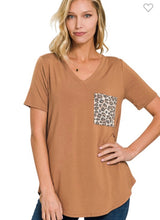 Load image into Gallery viewer, Leopard pocket tee