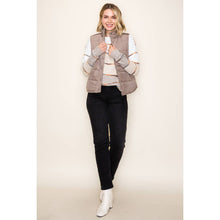 Load image into Gallery viewer, Quilted corduroy puffer vest