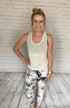 Load image into Gallery viewer, White Tie-Dye Leggings