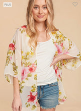 Load image into Gallery viewer, Curvy floral kimono