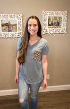 Load image into Gallery viewer, Short Sleeve Leopard Tee
