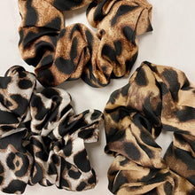 Load image into Gallery viewer, Leopard Scrunchie Set