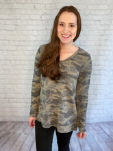 Load image into Gallery viewer, Long Sleeve Brushed Camo