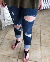Load image into Gallery viewer, Dark Wash Distressed Jeans