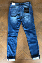 Load image into Gallery viewer, Medium Wash Crop Skinny Jeans