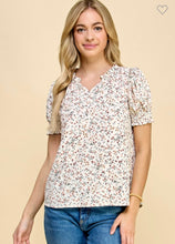 Load image into Gallery viewer, Floral short sleeve top